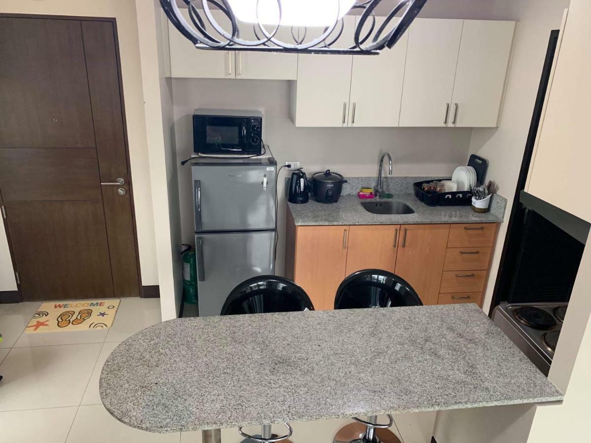 Cubao Manhattanheights Unit 11A Tower B, 2Br Manila Eksteriør bilde